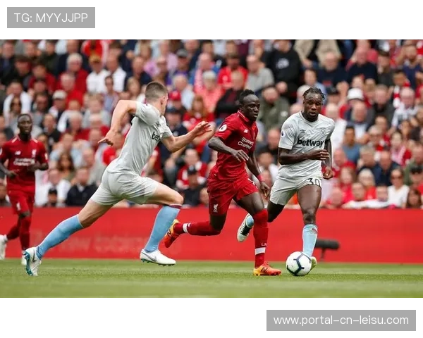 球迷纪念仪式提升主场氛围,西汉姆联寻求赛季转折点 球迷纪念仪式提升主场氛围,西汉姆联寻求赛季转折点